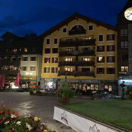 Arc 1950 Aux Pieds Des Pistes